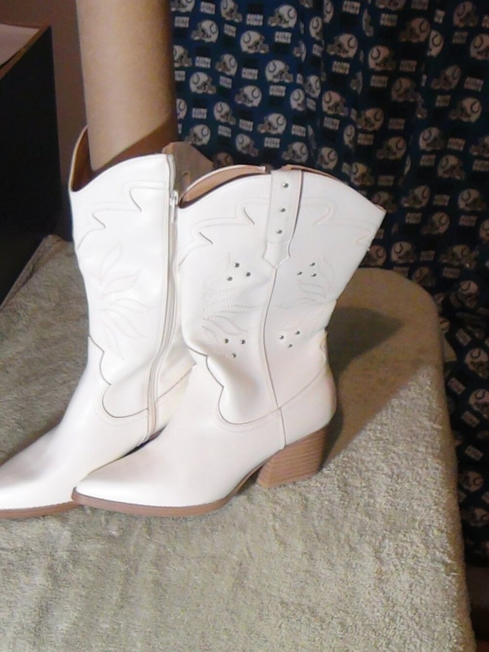 Women's Universal Thread Zipper Studded Western Boots Pointed Size 8 Off-White - Picture 7 of 13